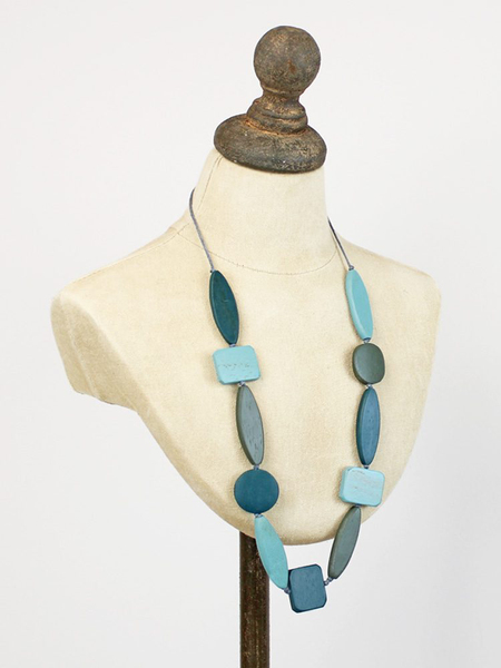 Wooden Graduating Round Disc Necklace GN