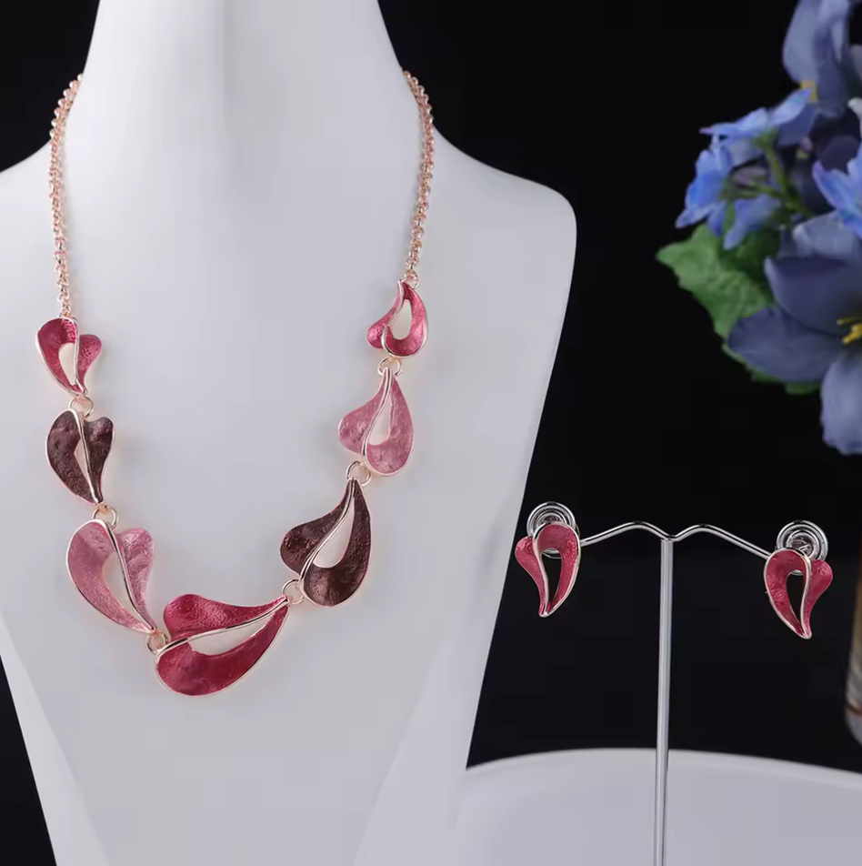 Teardrop Necklace & Matching Earrings