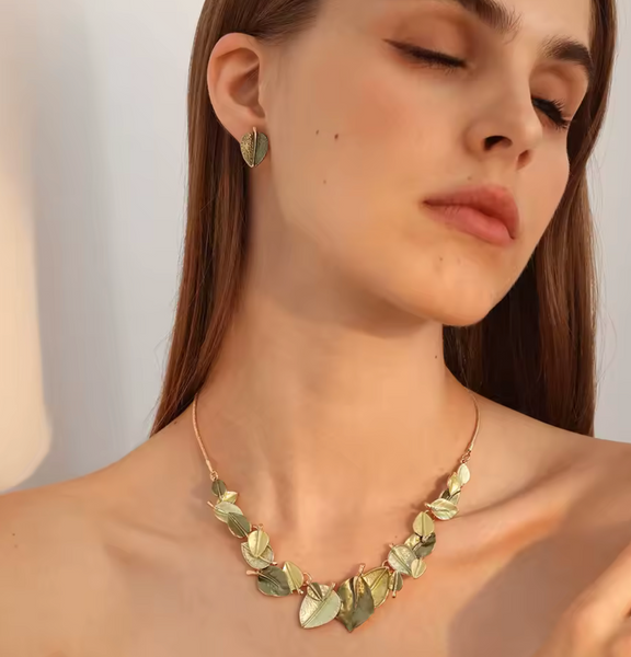 Leaf Necklace & Matching Earrings - Green