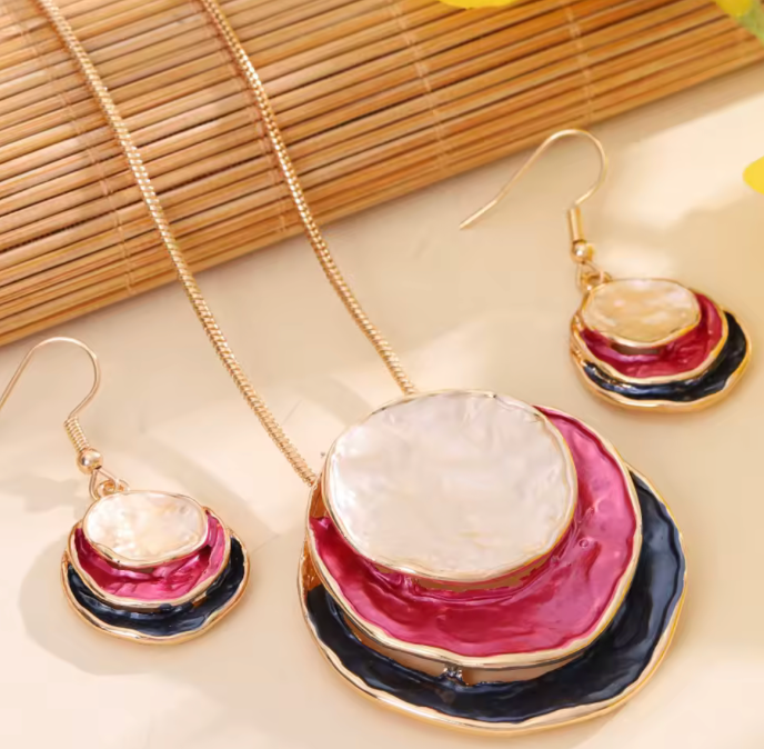 Triple Disc Necklace & Earrings - Beige/Pink/Blue