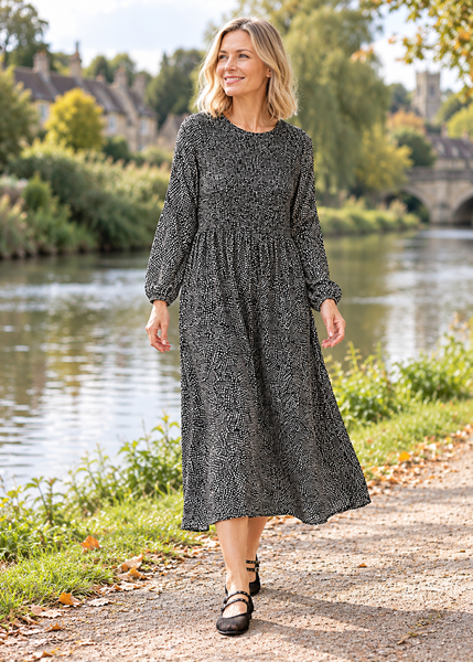 Cobbled Spotty Dress - Black & White
