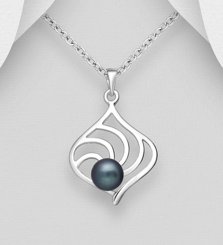 925 Sterling Silver Pendant, Decorated with Black Fresh Water