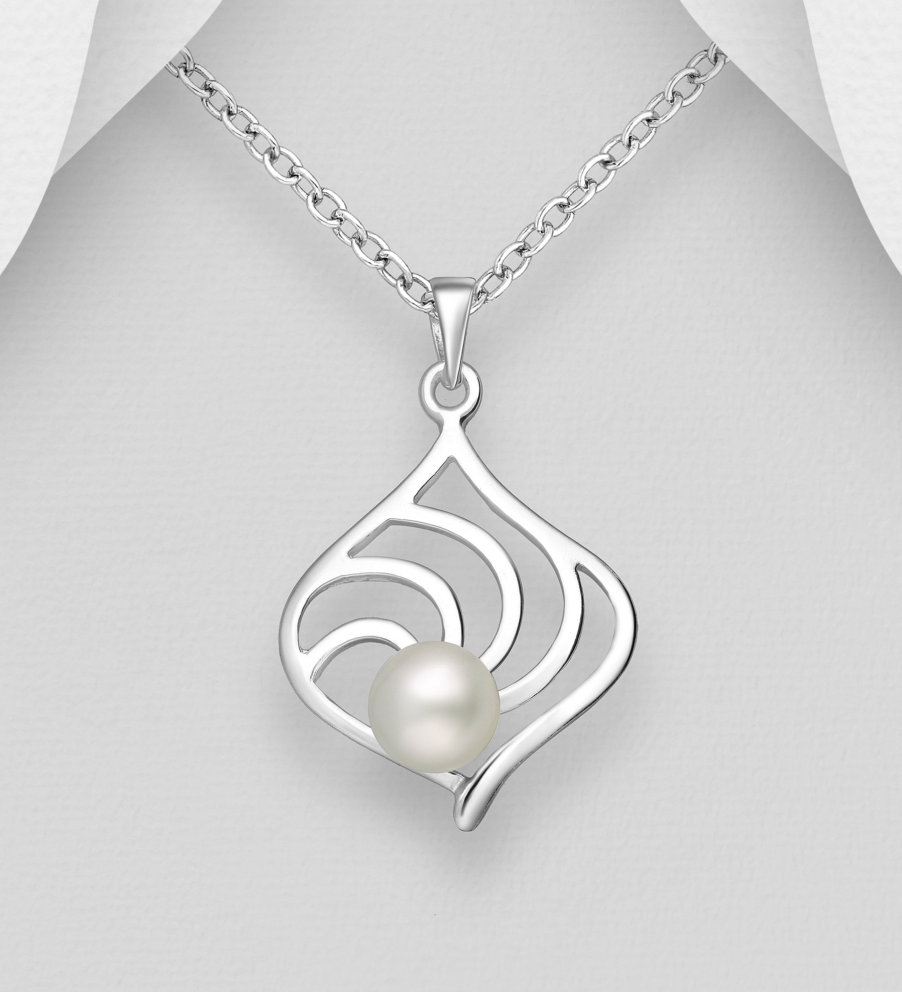 925 Sterling Silver Pendant, Decorated with White Fresh Water